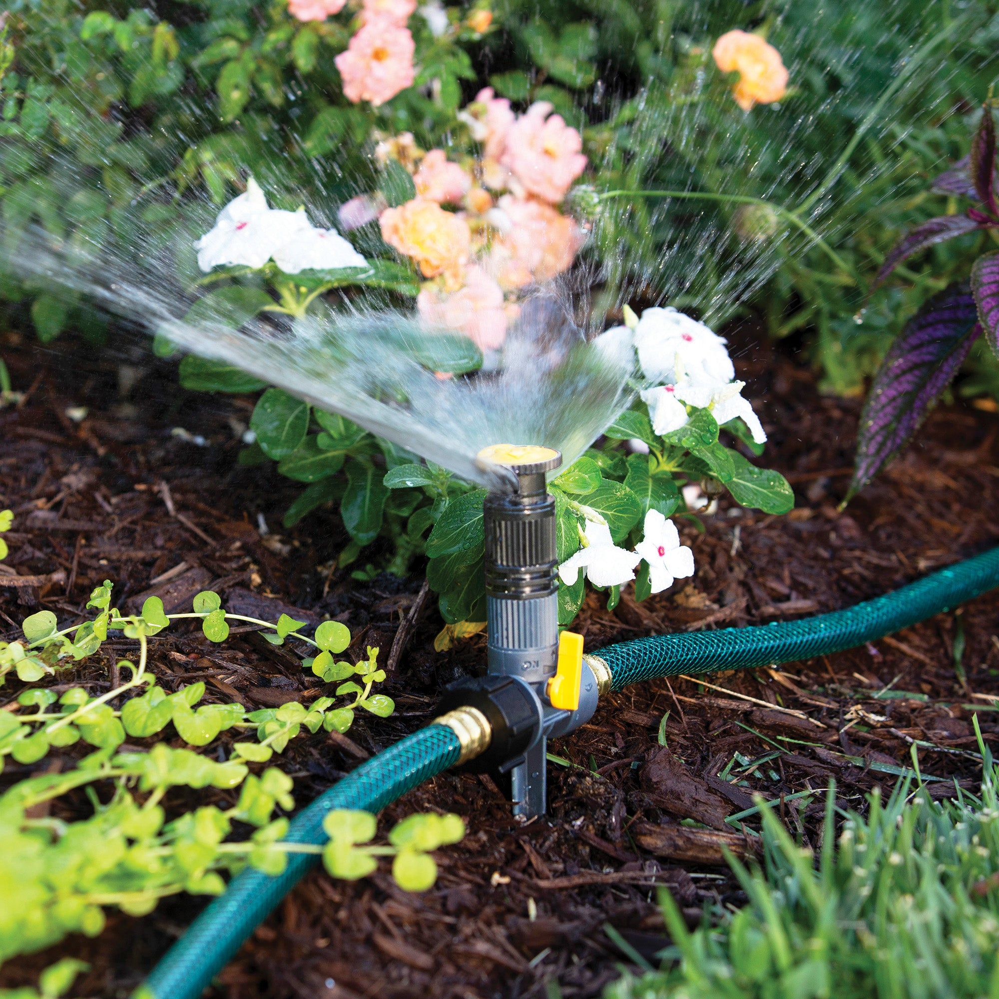 Multi-Adjustable Spike Sprinkler – Melnor
