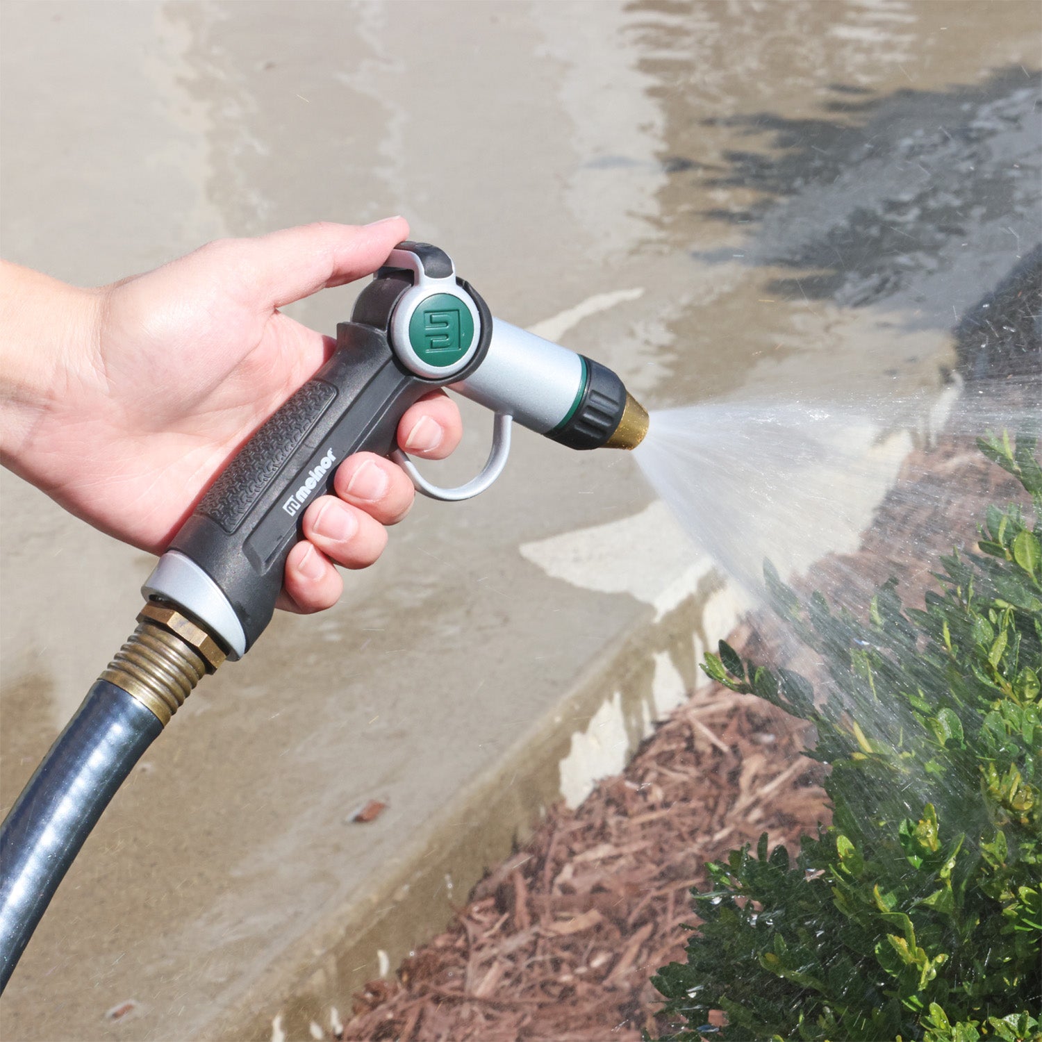 Metal Thumb-Control Adjustable Nozzle – Melnor