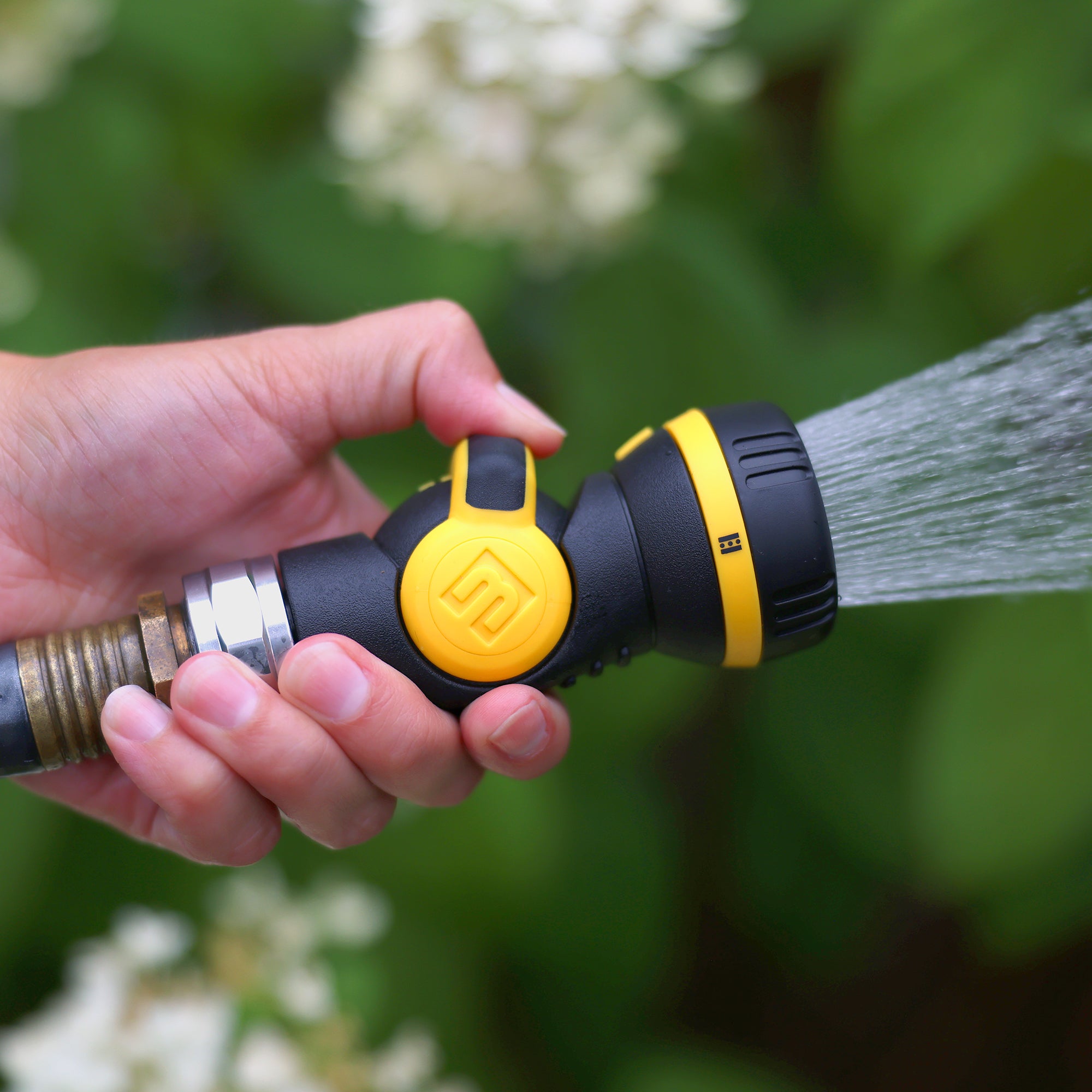RelaxGrip® Thumb Control 4-Pattern Mini Nozzle – Melnor