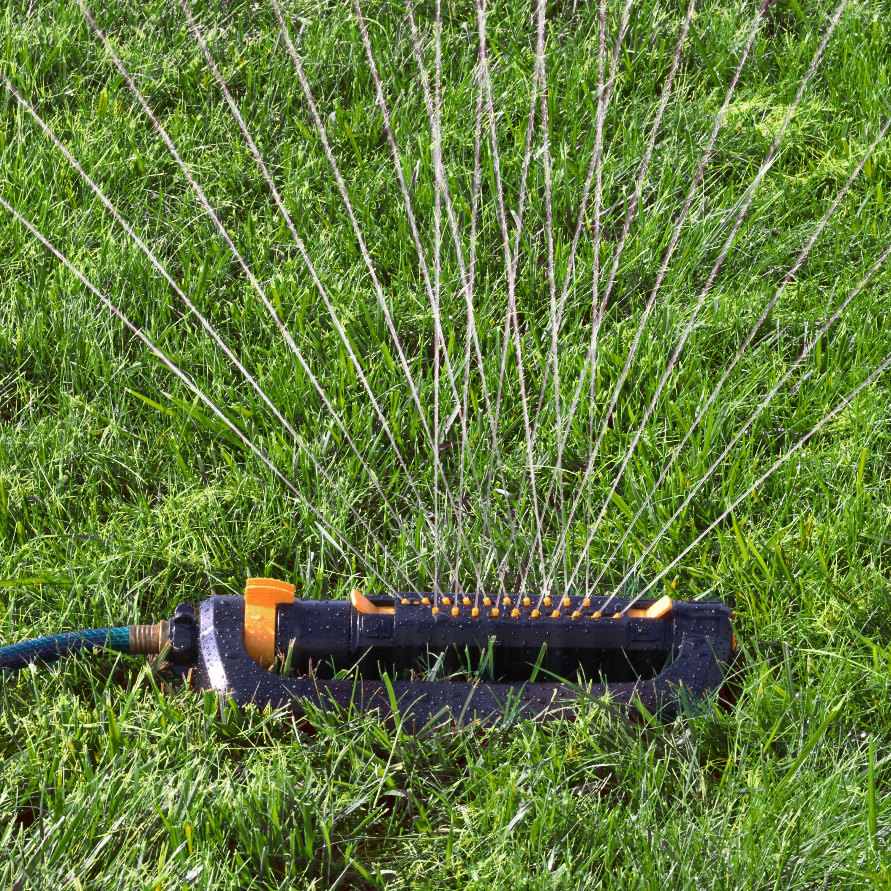 CrossStream Turbo Oscillating Sprinkler