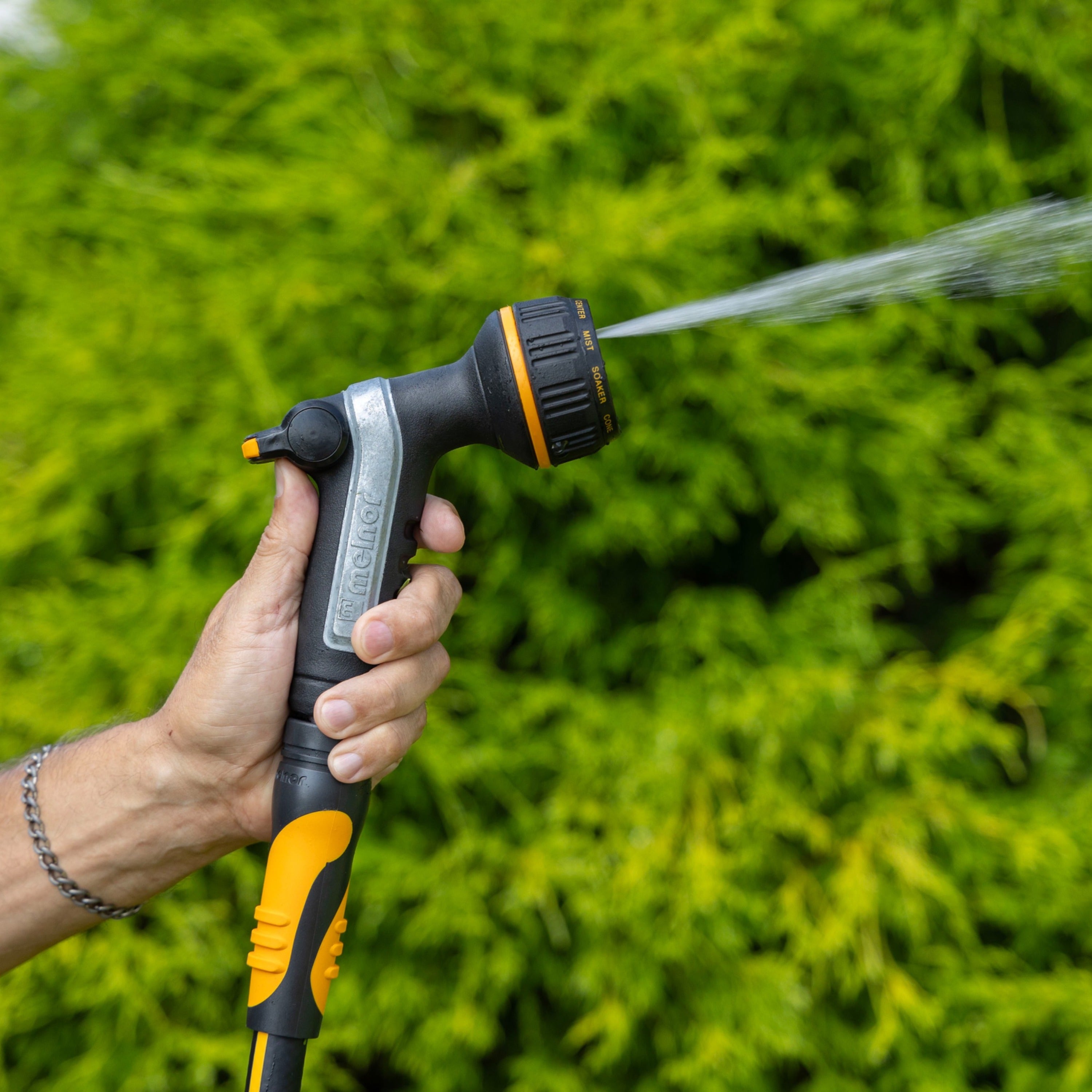 Heavyweight 10-Pattern Nozzle with Thumb Control