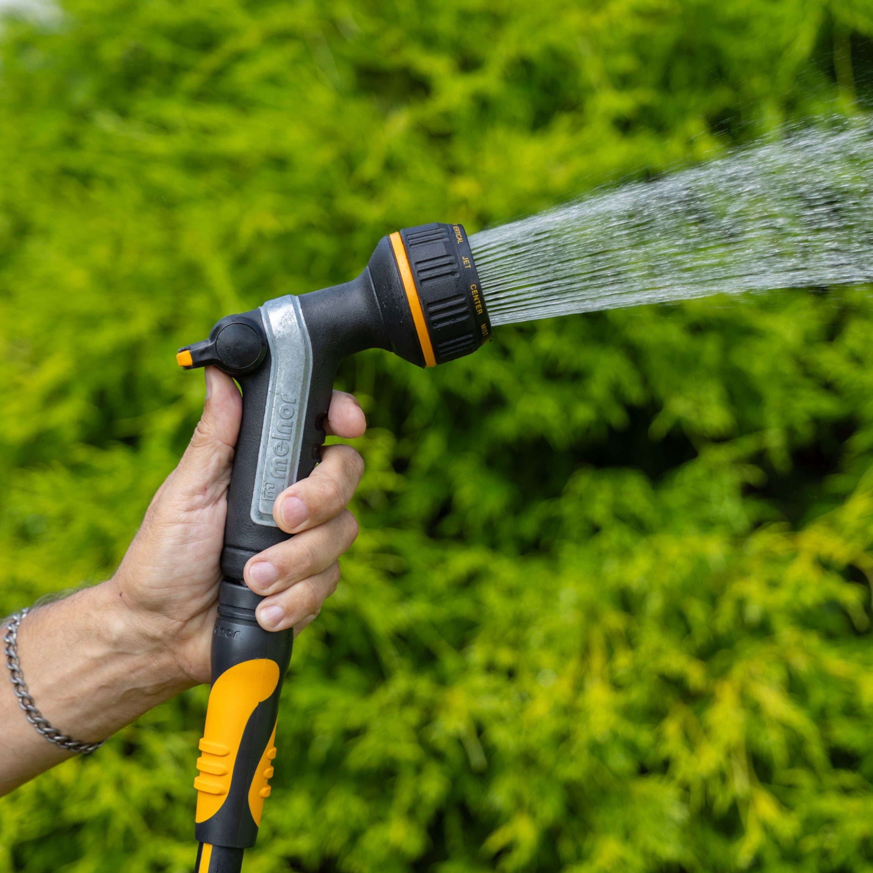 Heavyweight 10-Pattern Nozzle with Thumb Control
