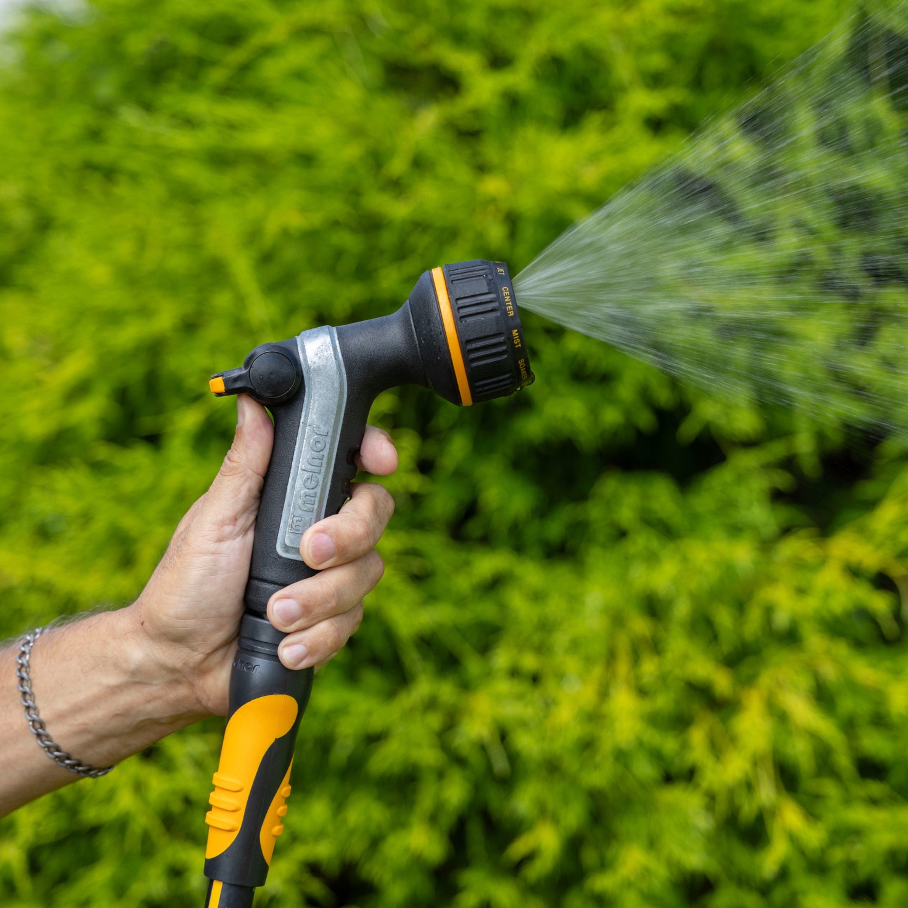 Heavyweight 10-Pattern Nozzle with Thumb Control
